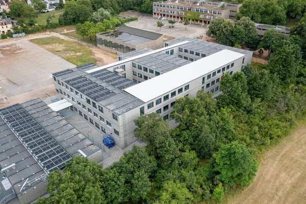 DE | Our offering - Solutions - School