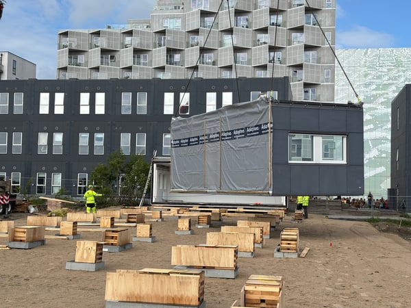 Midlertidigt skolebyggeri i gang efter frø-forsinkelser