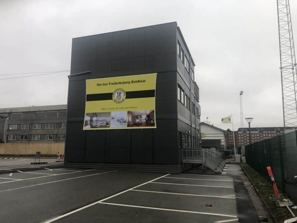 Midlertidigt modulbyggeri giver Frederiksberg Boldklub tag over hovedet